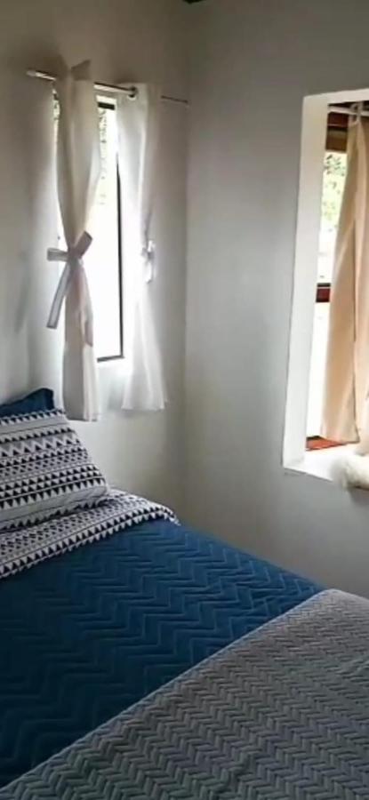 Chale Com Vidros E Hidromassagem Villa เซาเบนโตโดซาปูไค ภายนอก รูปภาพ